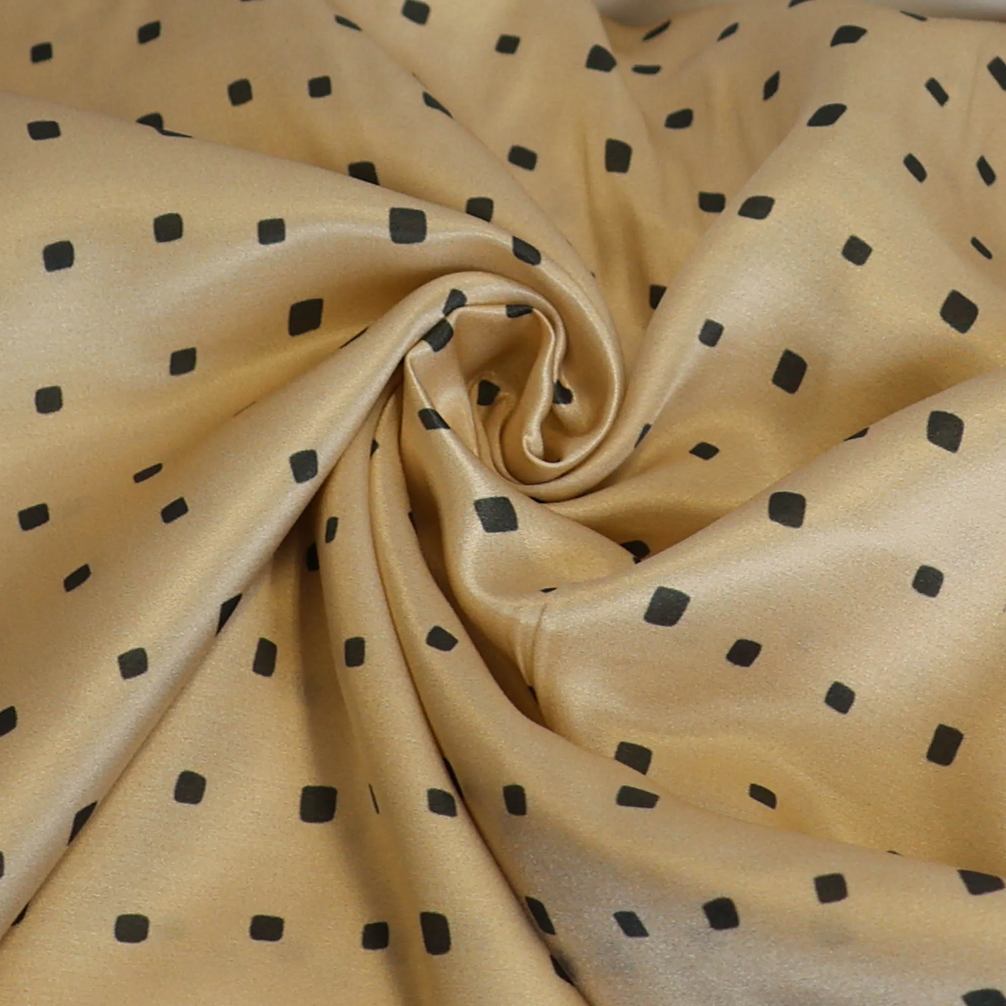 Satijn beige met vierkantjes