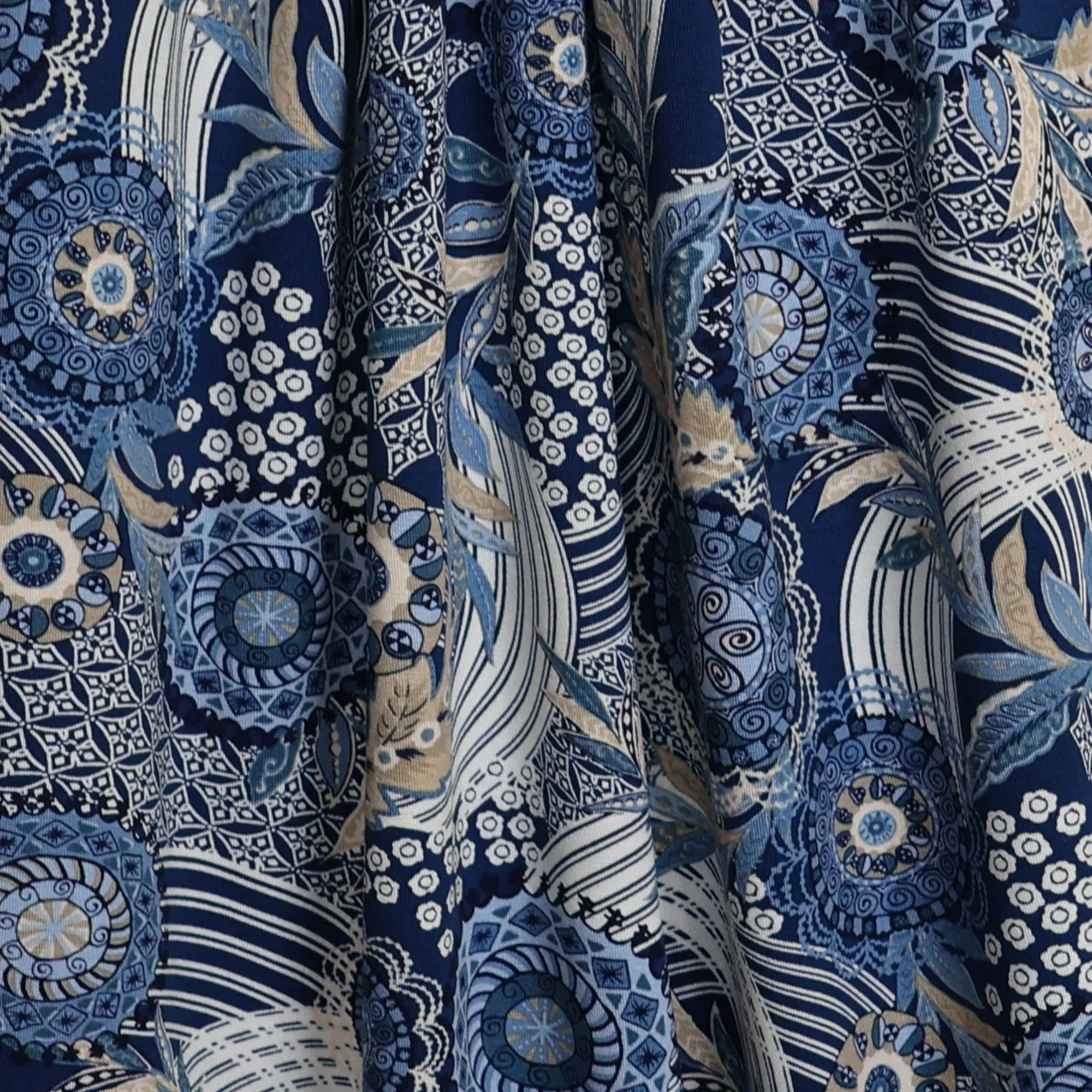 Viscosetricot blauw met mandala