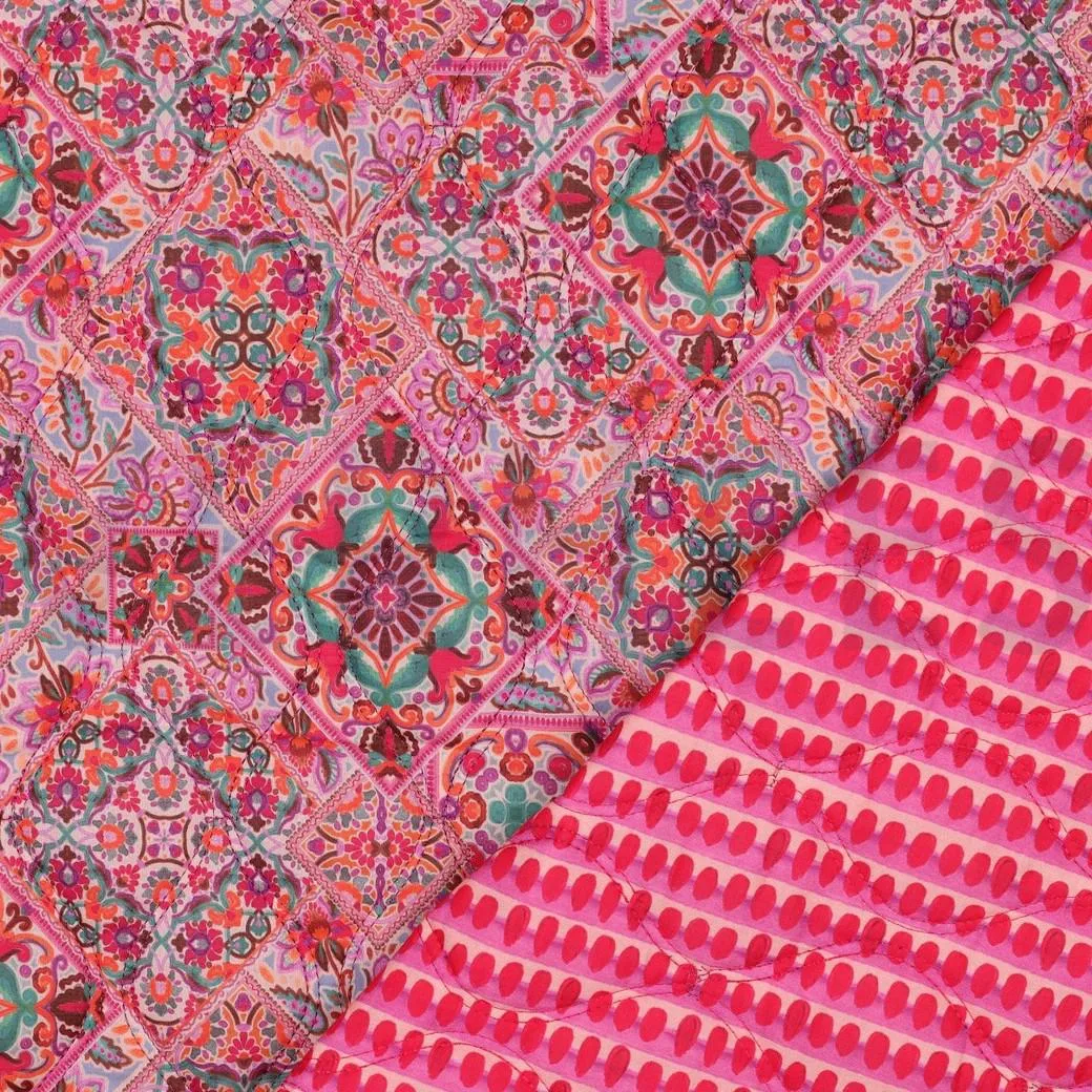 Matelassé katoen roze met patronen