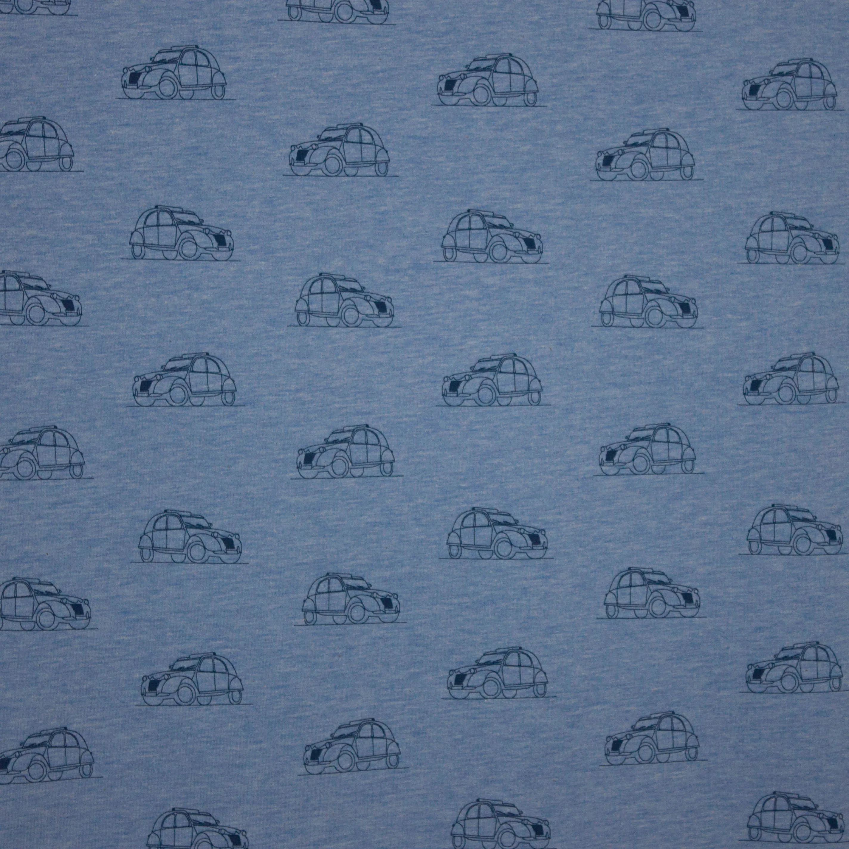 French terry in licht blauw met auto motiefjes