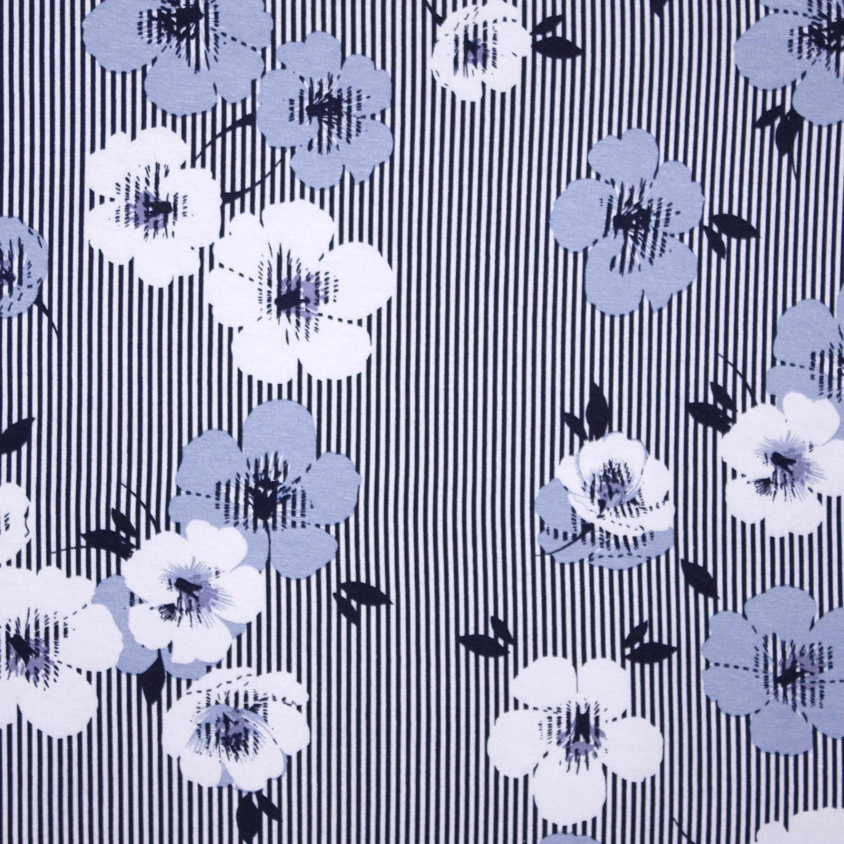 Tricot met streepjes en bloemen van Stitched by you