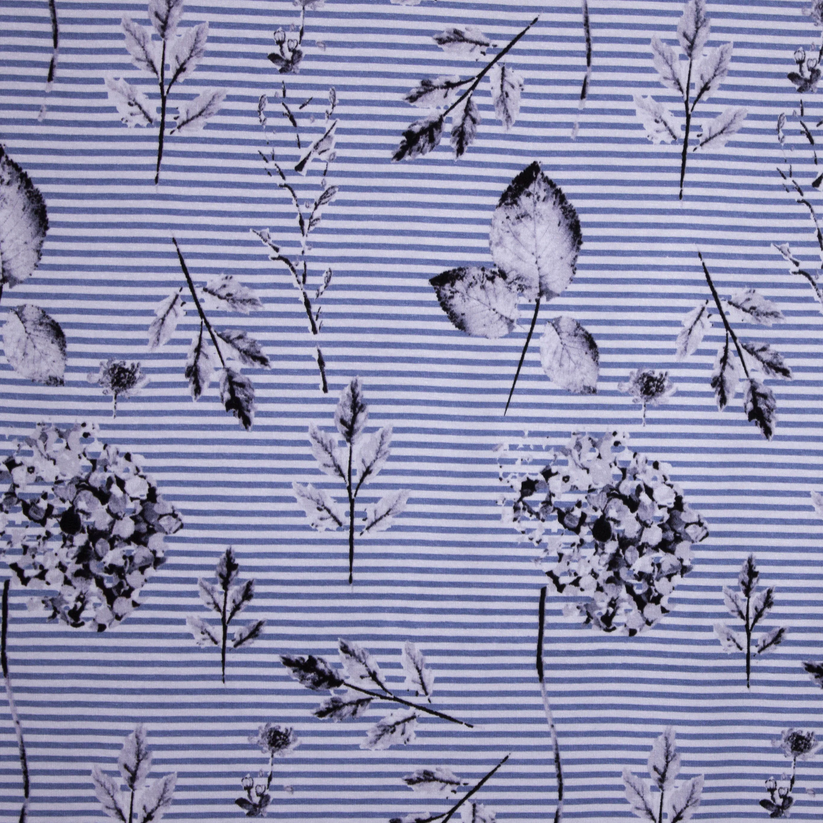 Tricot met strepen, bloemen en bladeren van Stitched by you