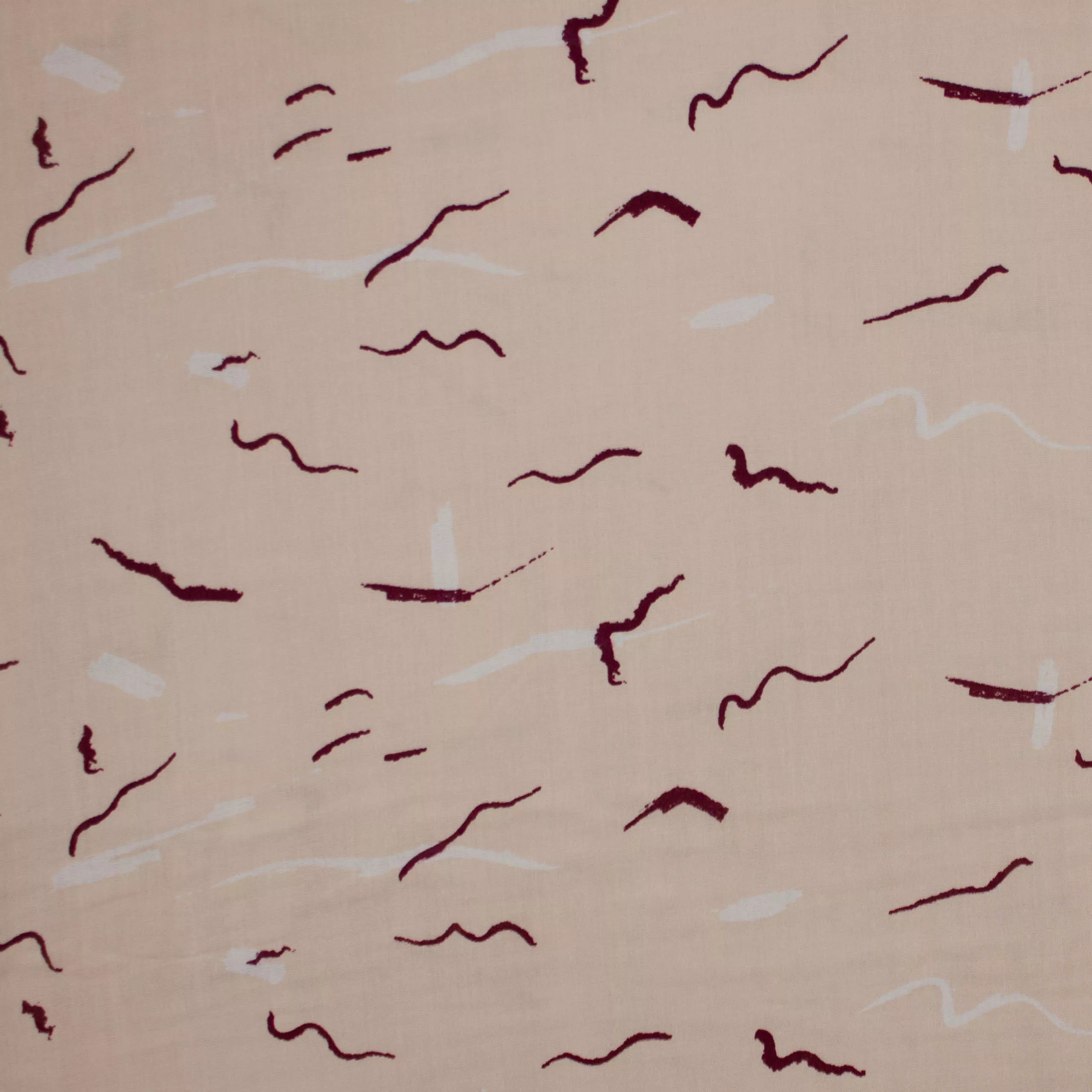 Lichtroze double gauze met abstracte lijnen van 'Atelier Brunette'