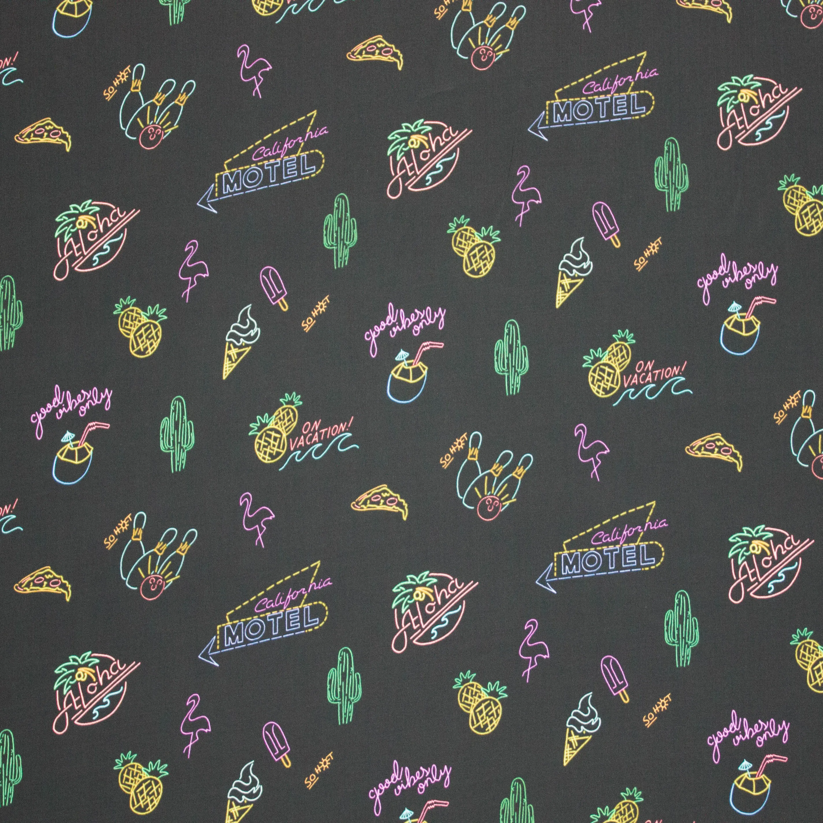 Zwarte viscose met neon motief