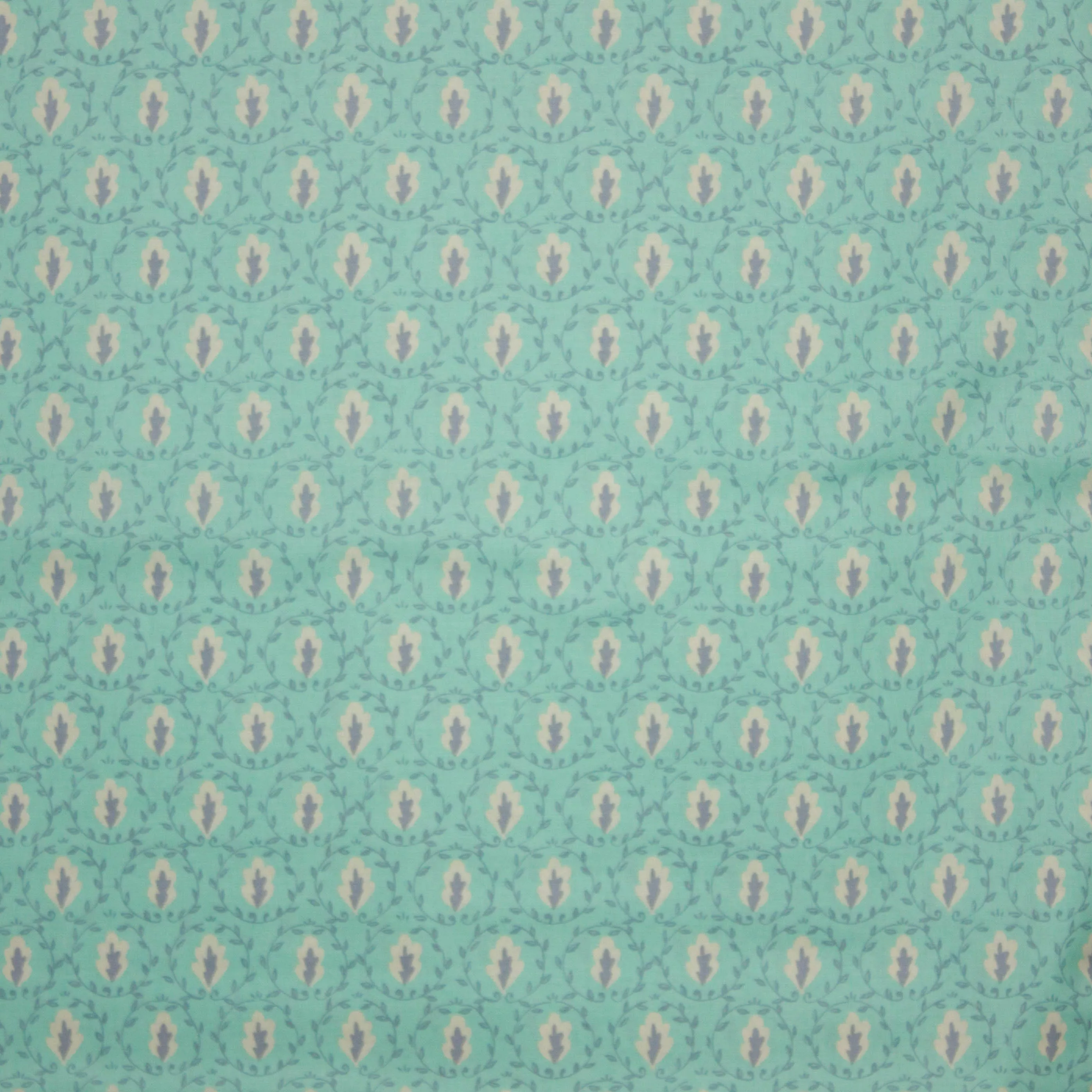 Katoen groen met  abstract bloemetjesmotief