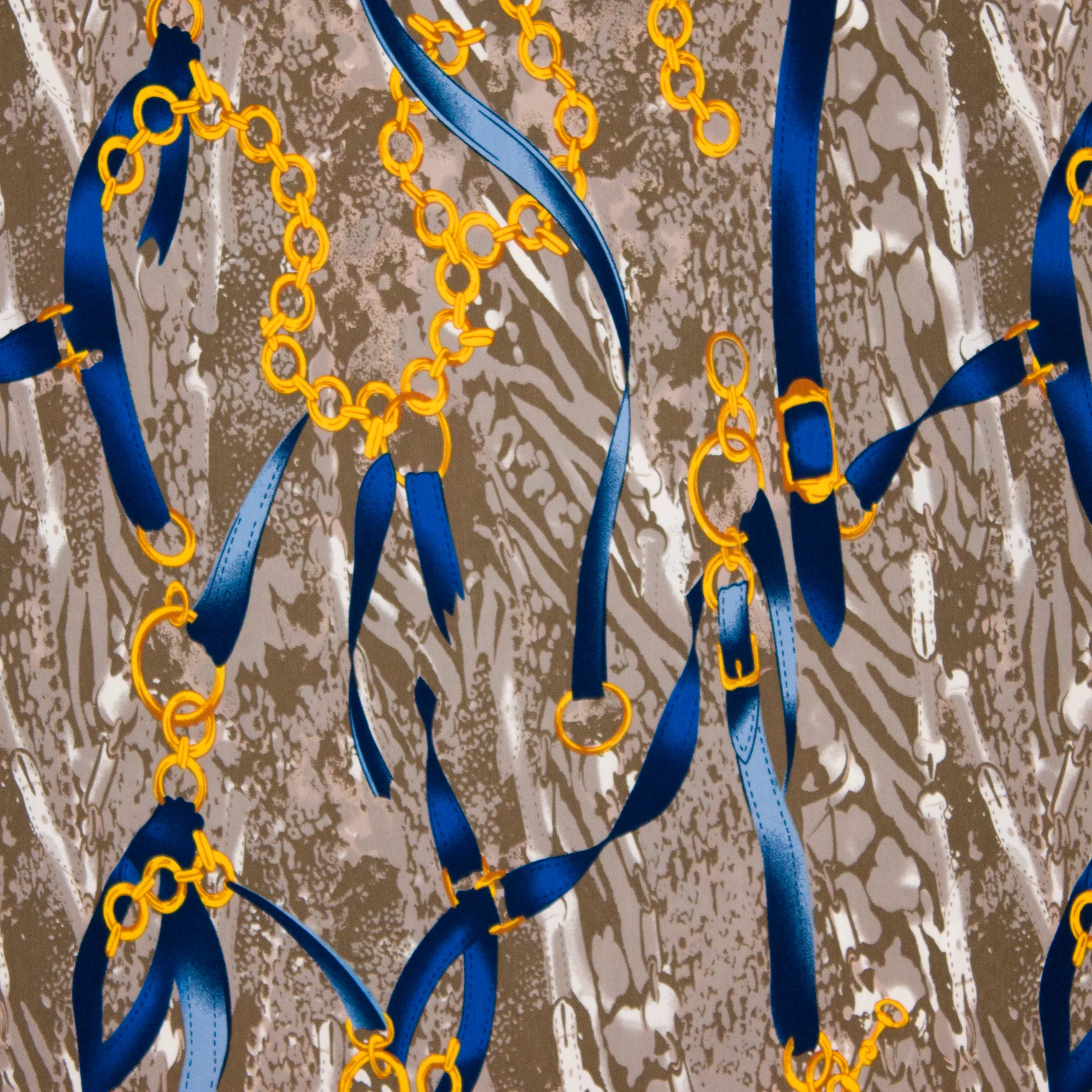 Grijze polyester met blauwe riemen