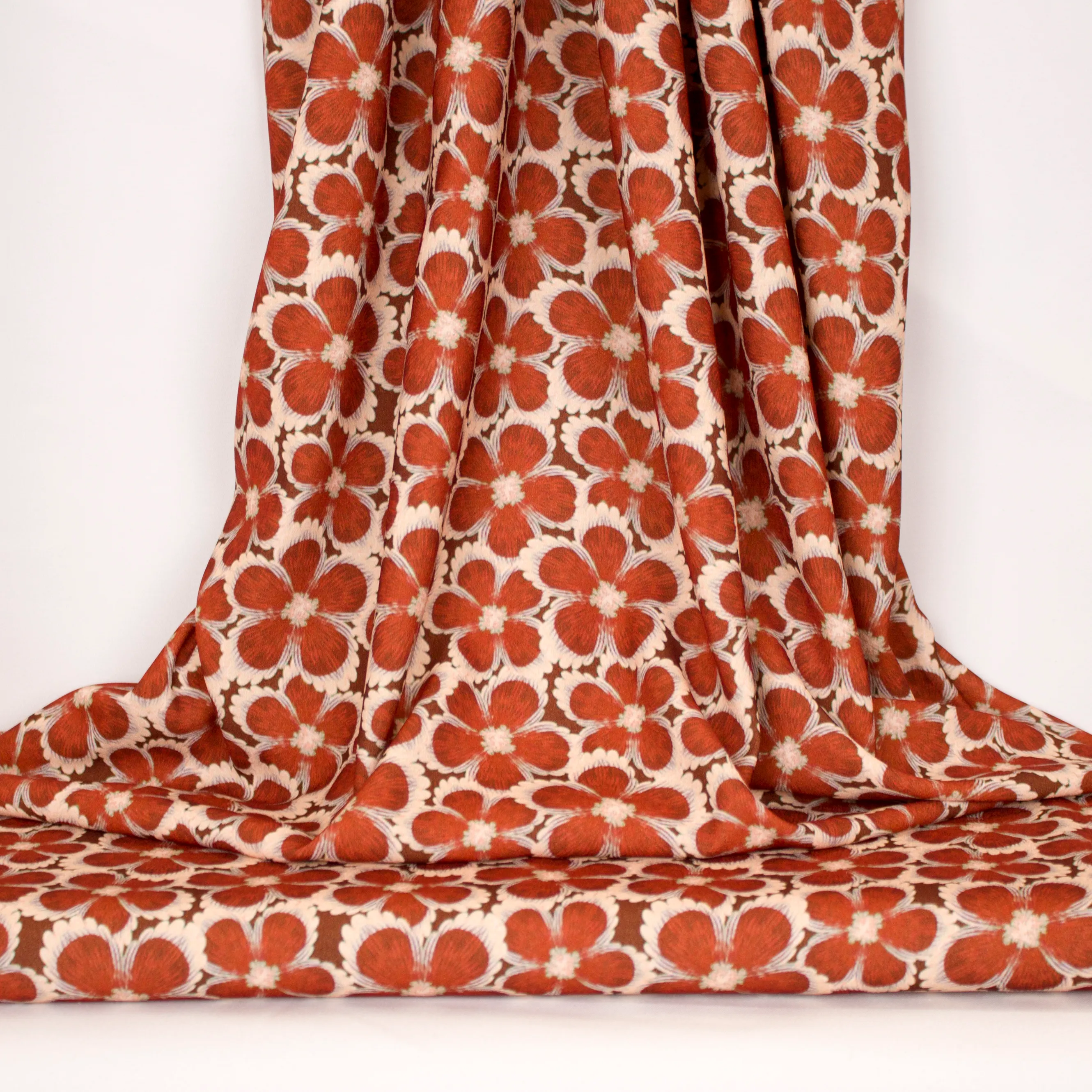 Polyester met oranje bloemen
