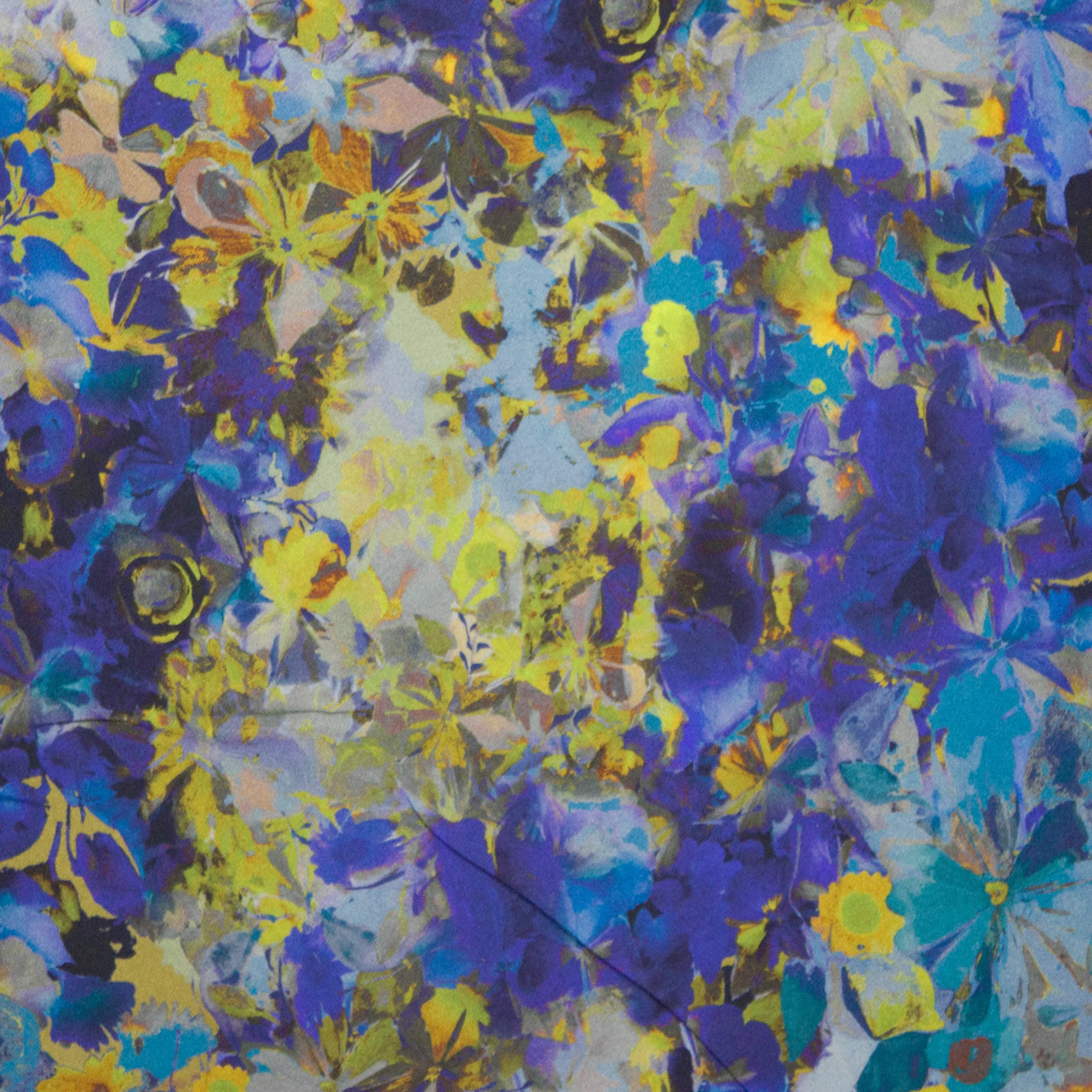 Blauwe/ groene viscose met bloemen