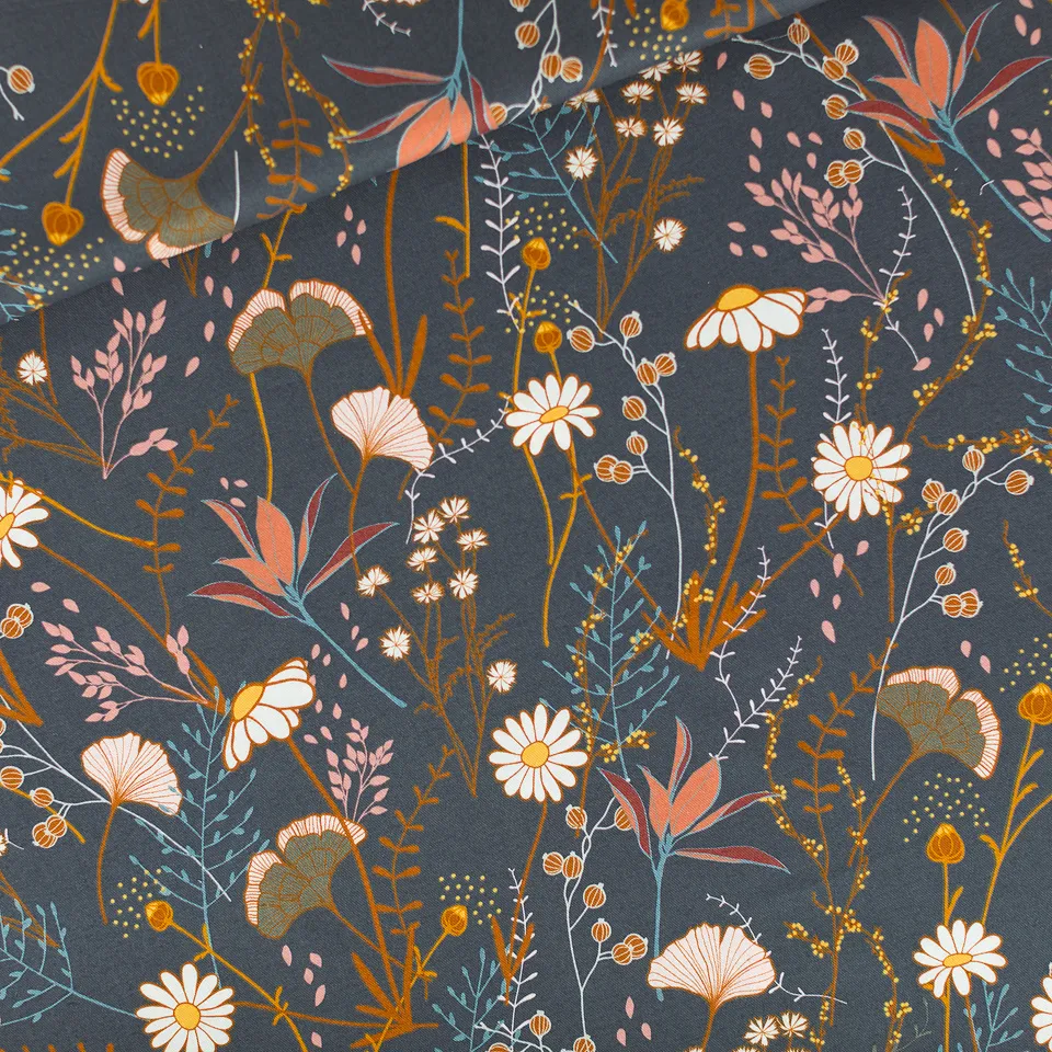 Met bloemen bedrukte in donker blauw french terry van See you at six "Flower Field Night Blue"