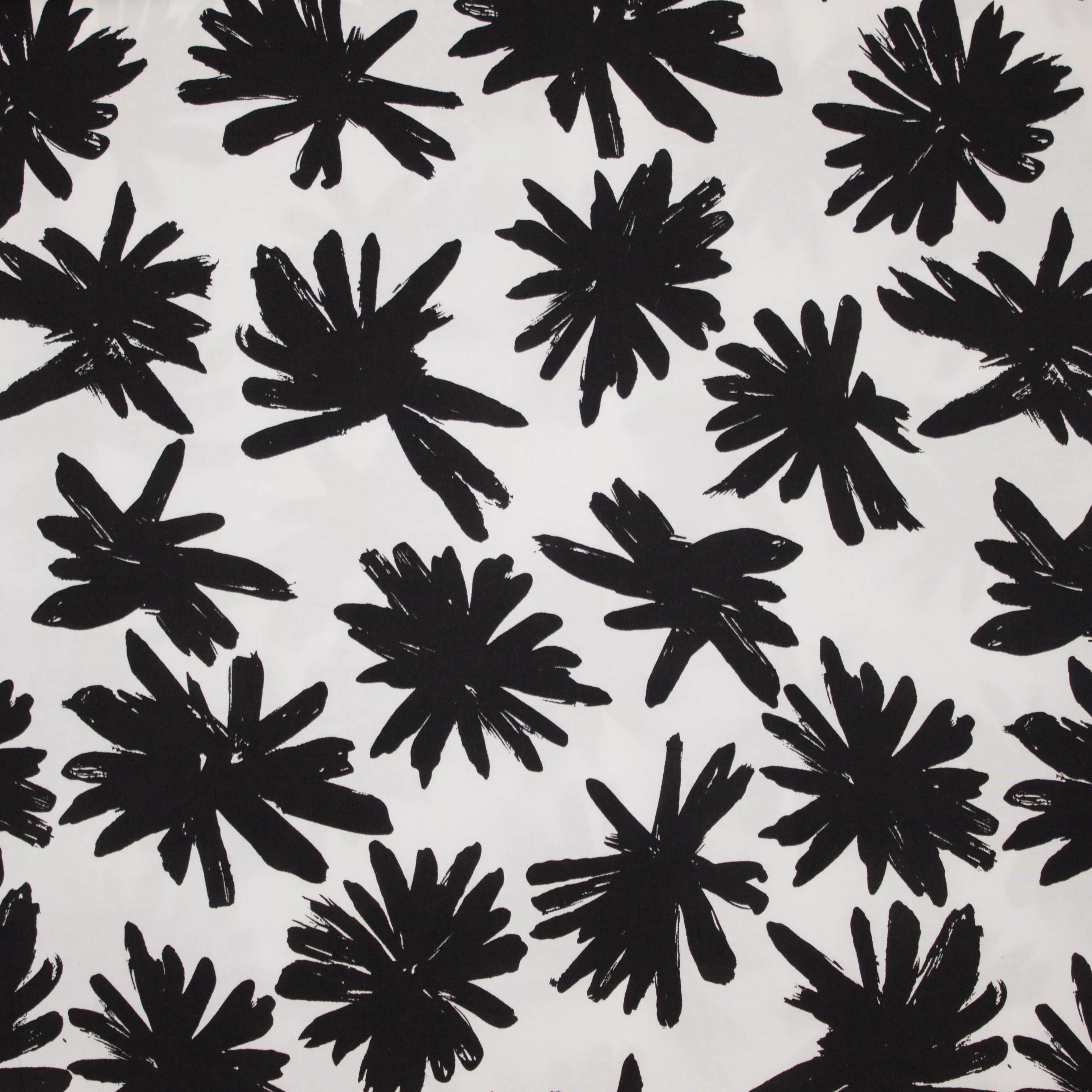 Ecru viscose met zwarte bloemen