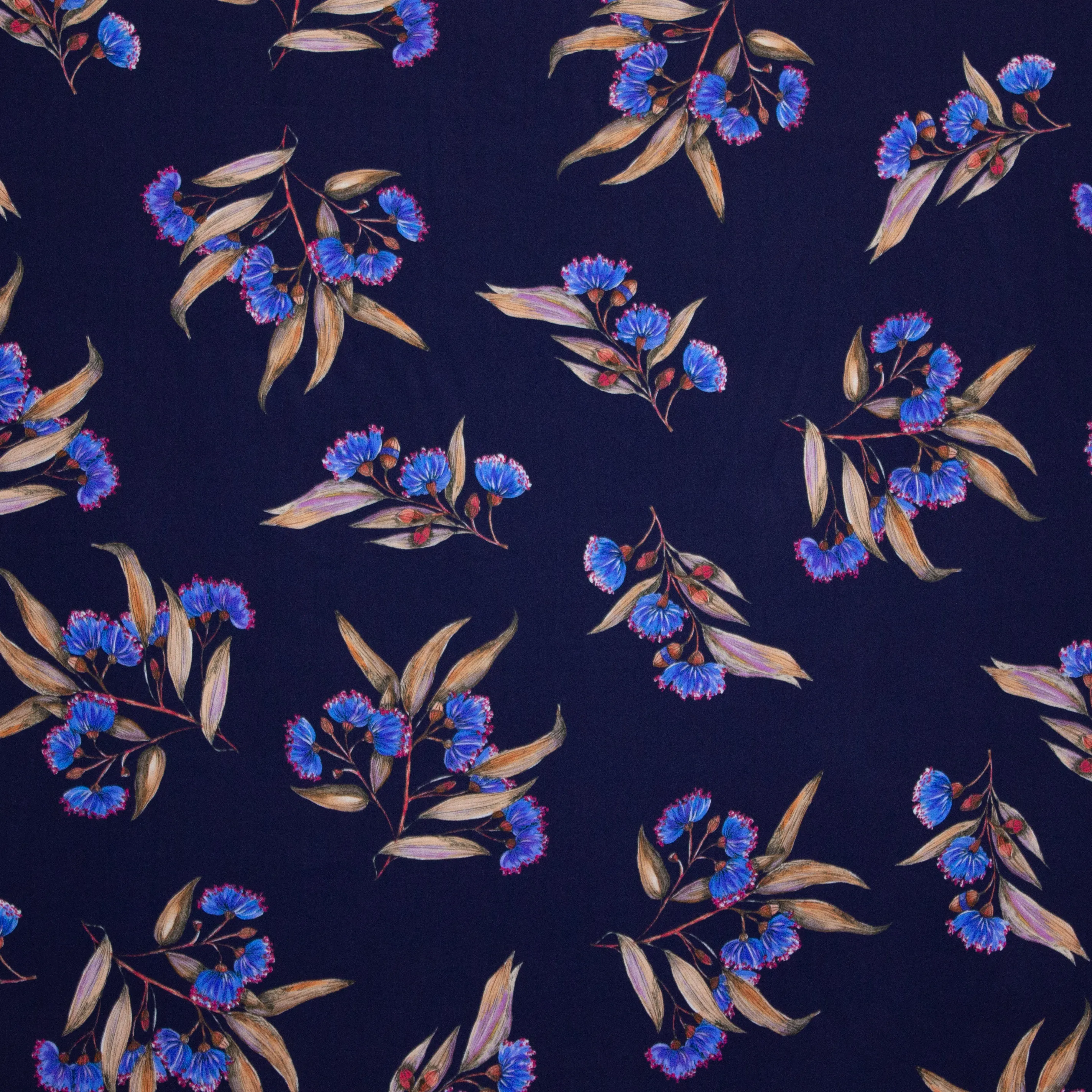 Blauwe Viscose met Bloemen