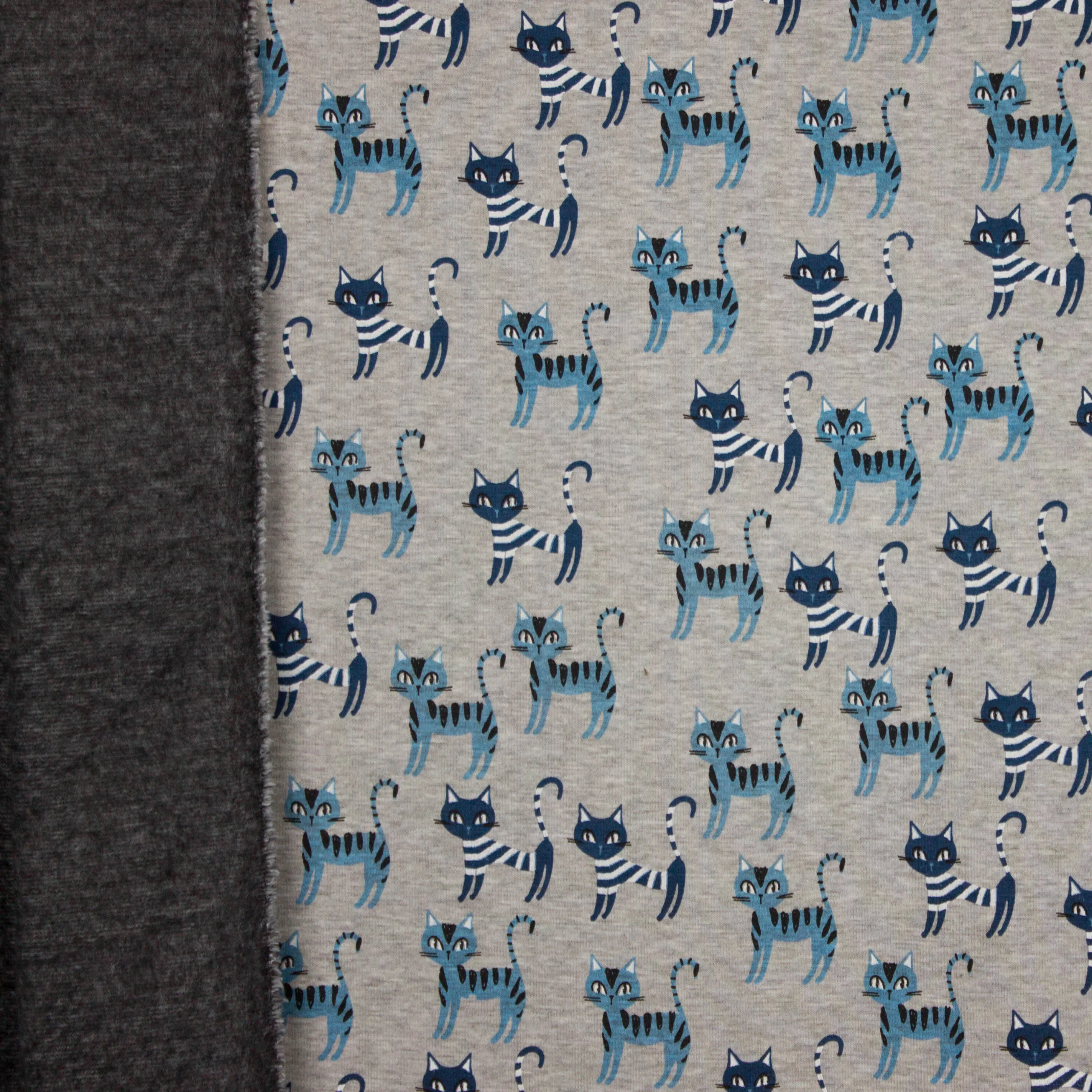 Grijs gemeleerde sweaterstof met poezen