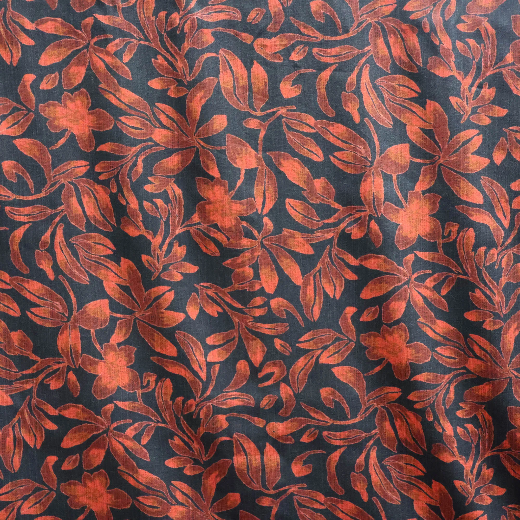 Viscose zwart met rood bruine print - A La Ville