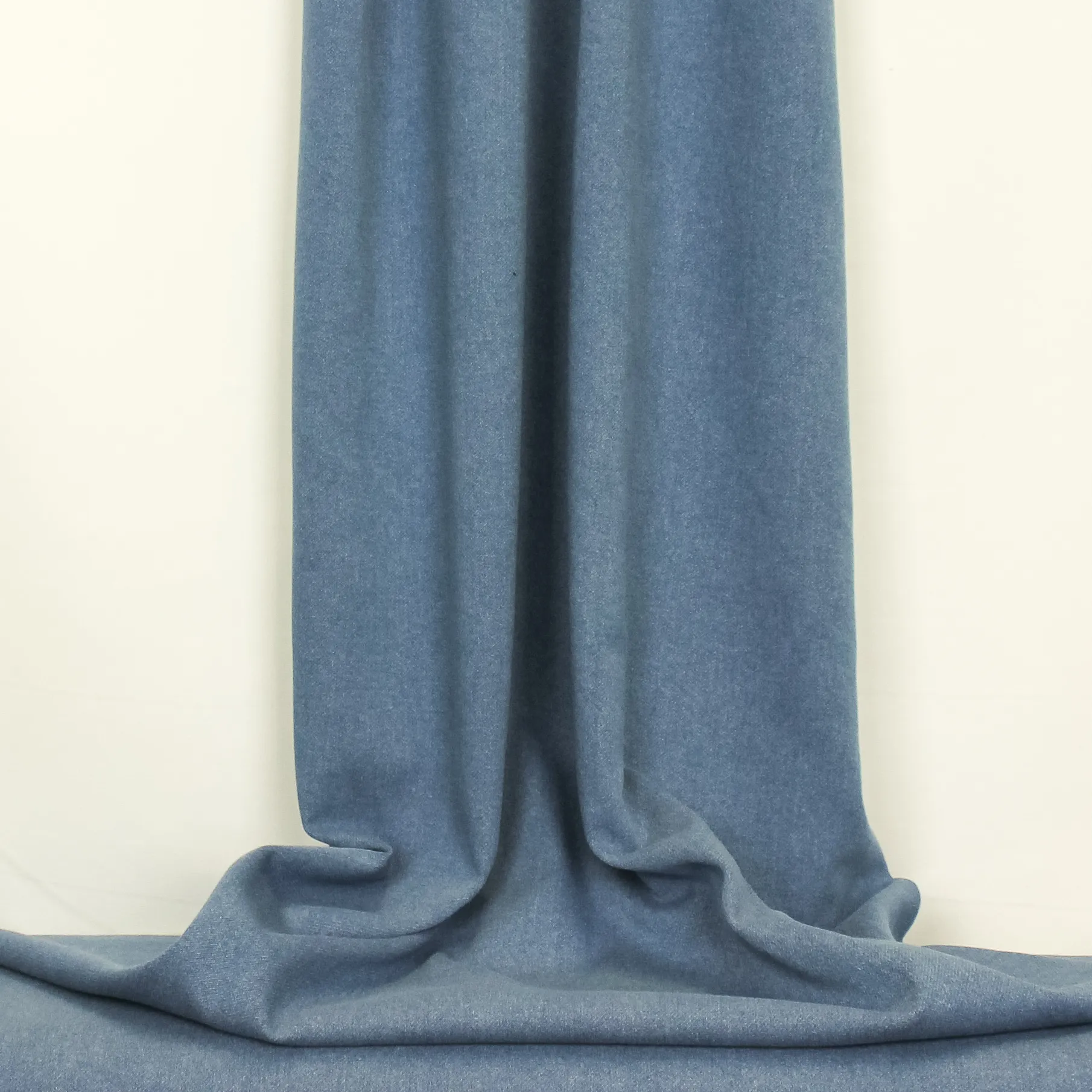Blauwe sweaterstof met jeanslook