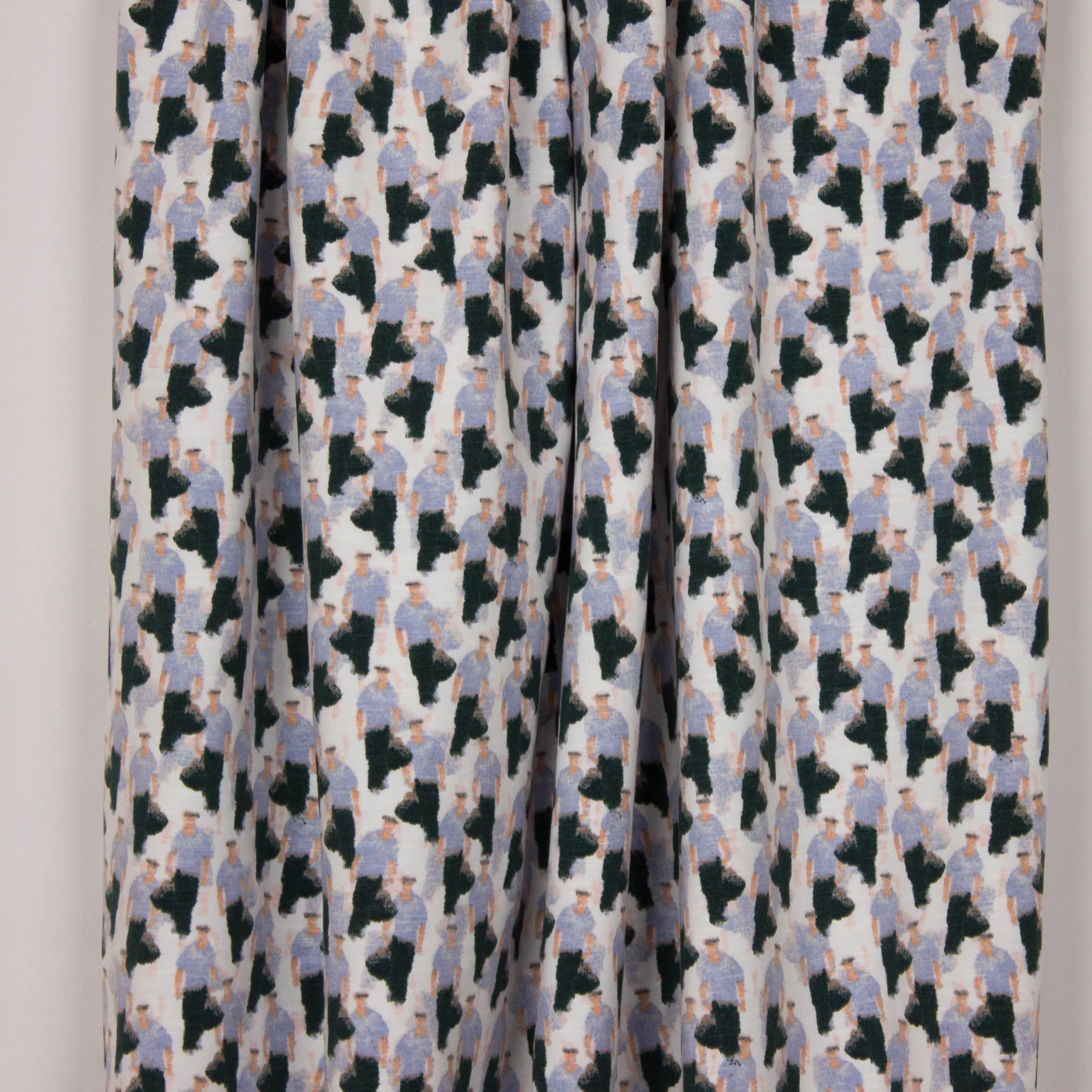 Ecru tricot met manfiguren van 'Milliblu's'