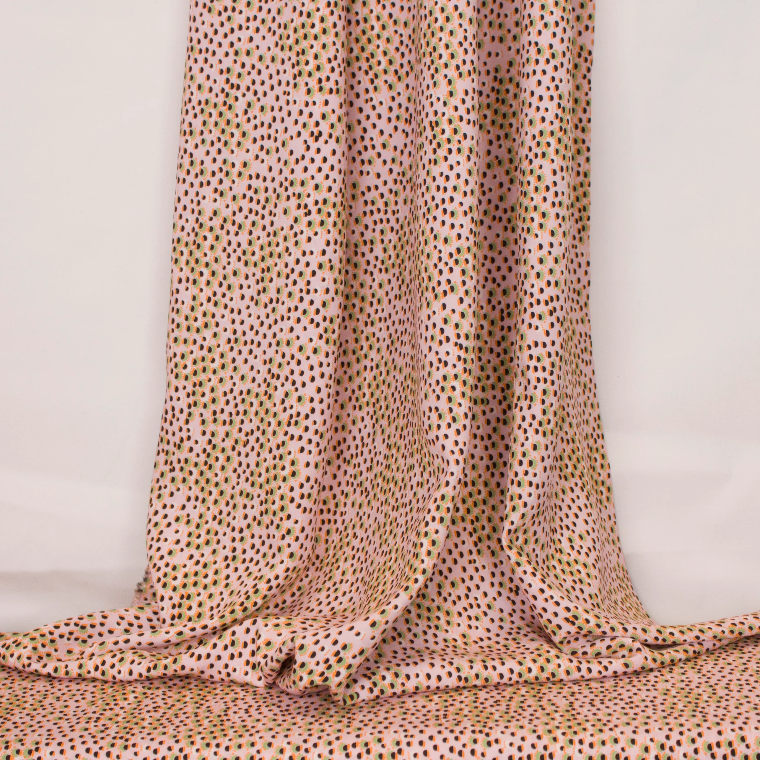 Roze viscose van La Maison Victor