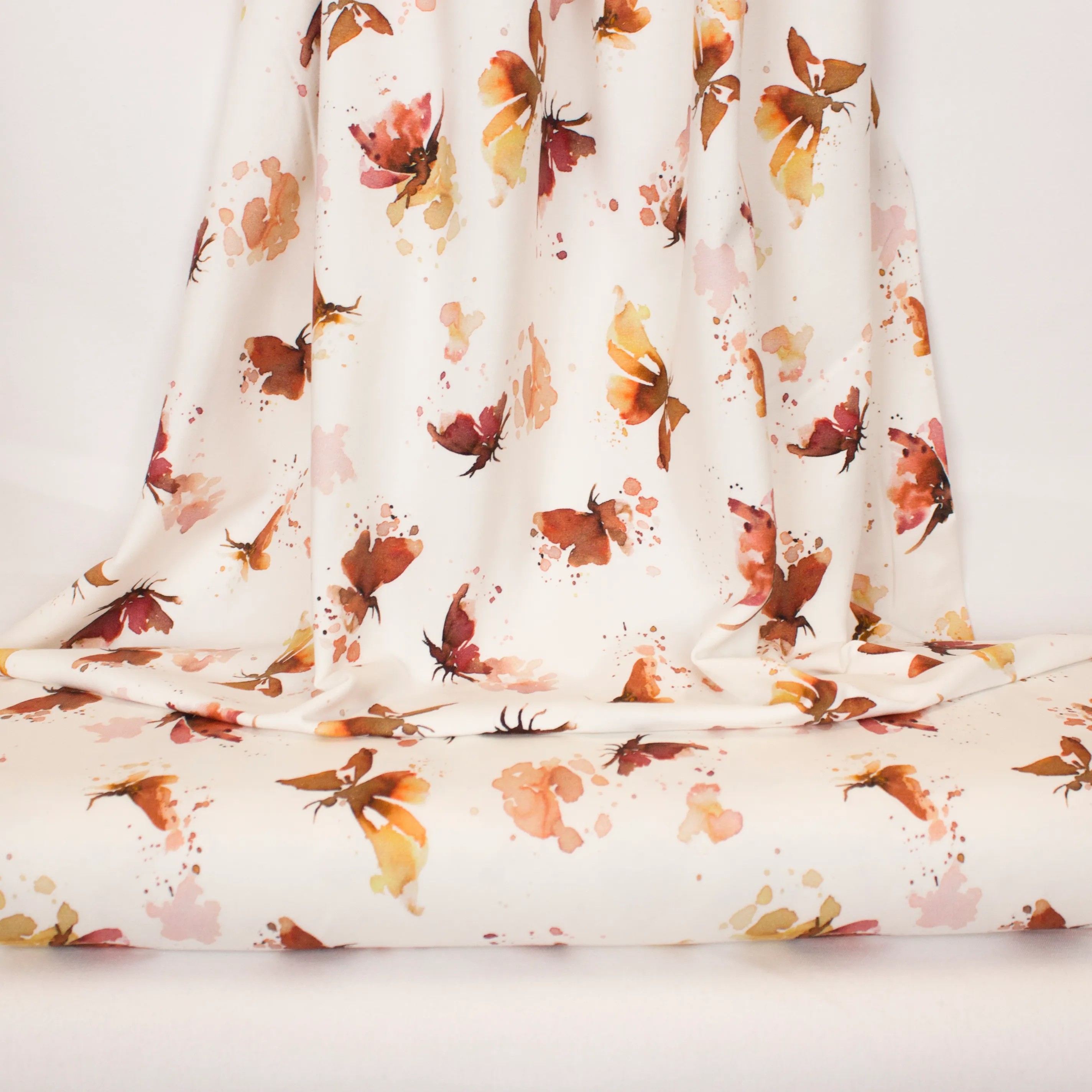 Tricot wit met vlinders in aquarel