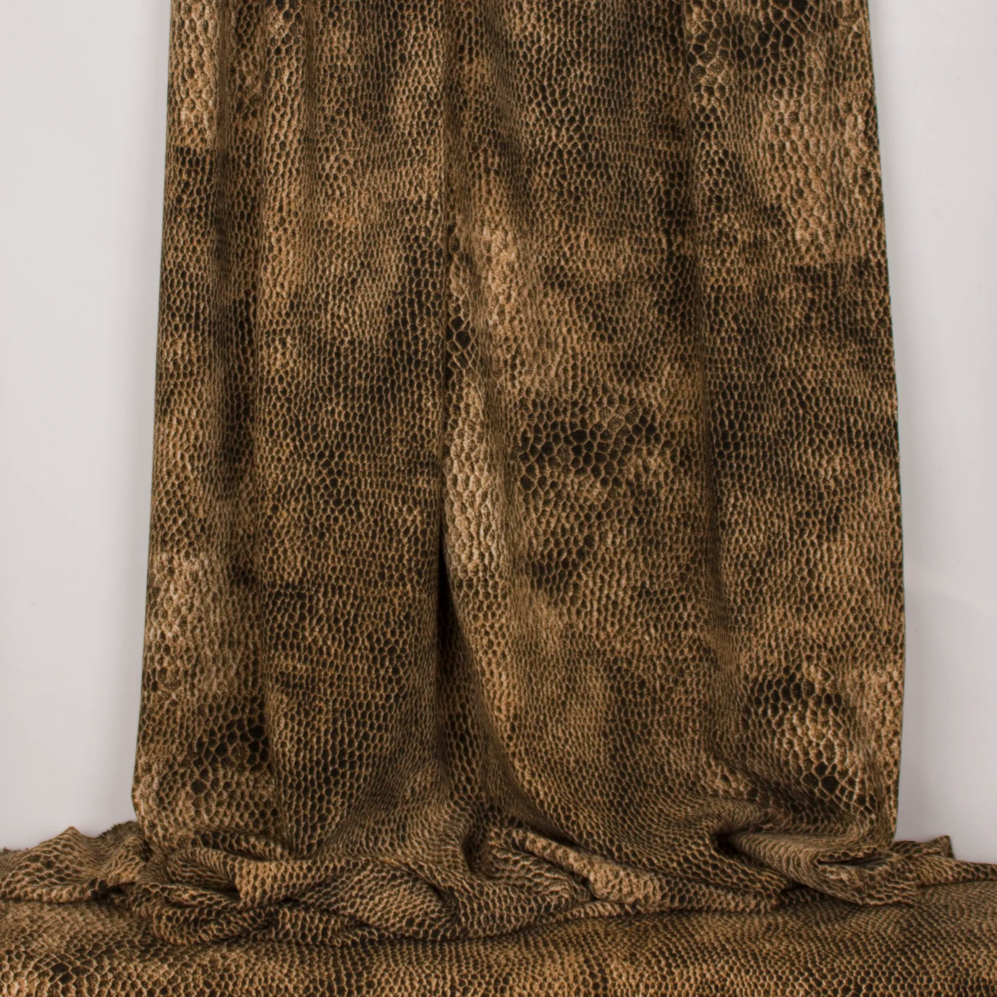 Polyester tricot met reptielprint van Miss Doodle