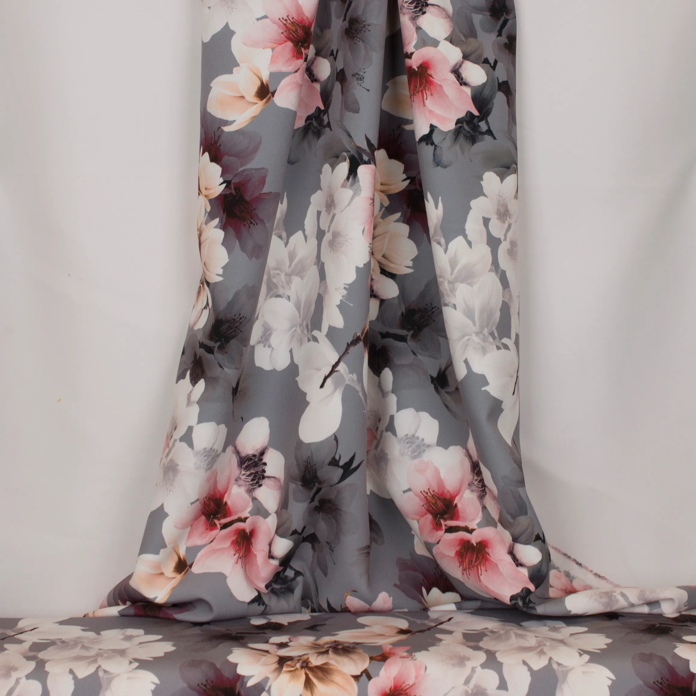 Rekbare grijze polyester met bloemen van John Kaldor
