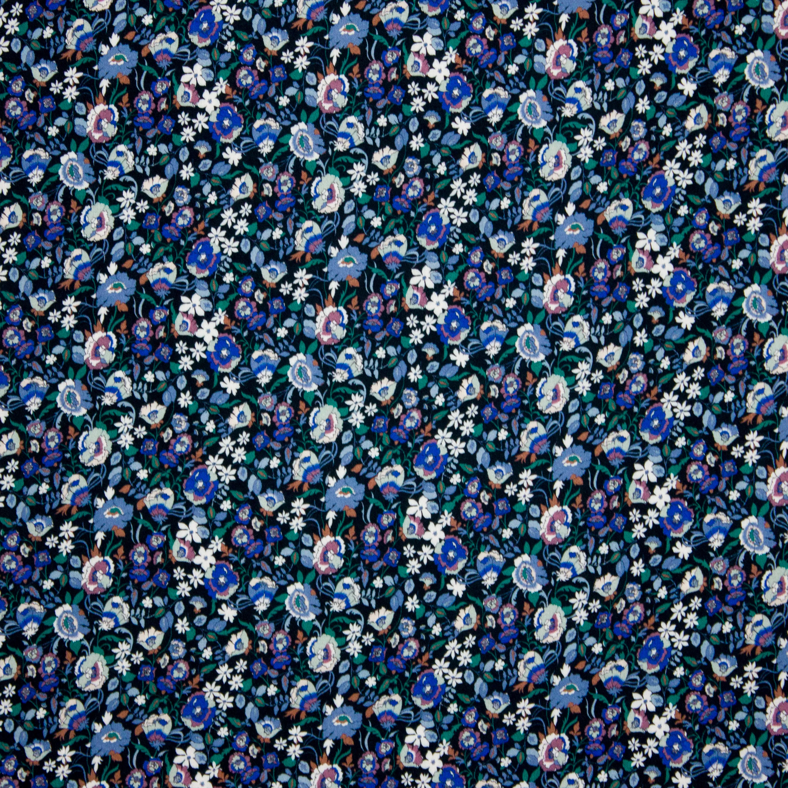 Zwarte viscose met bloemenprint