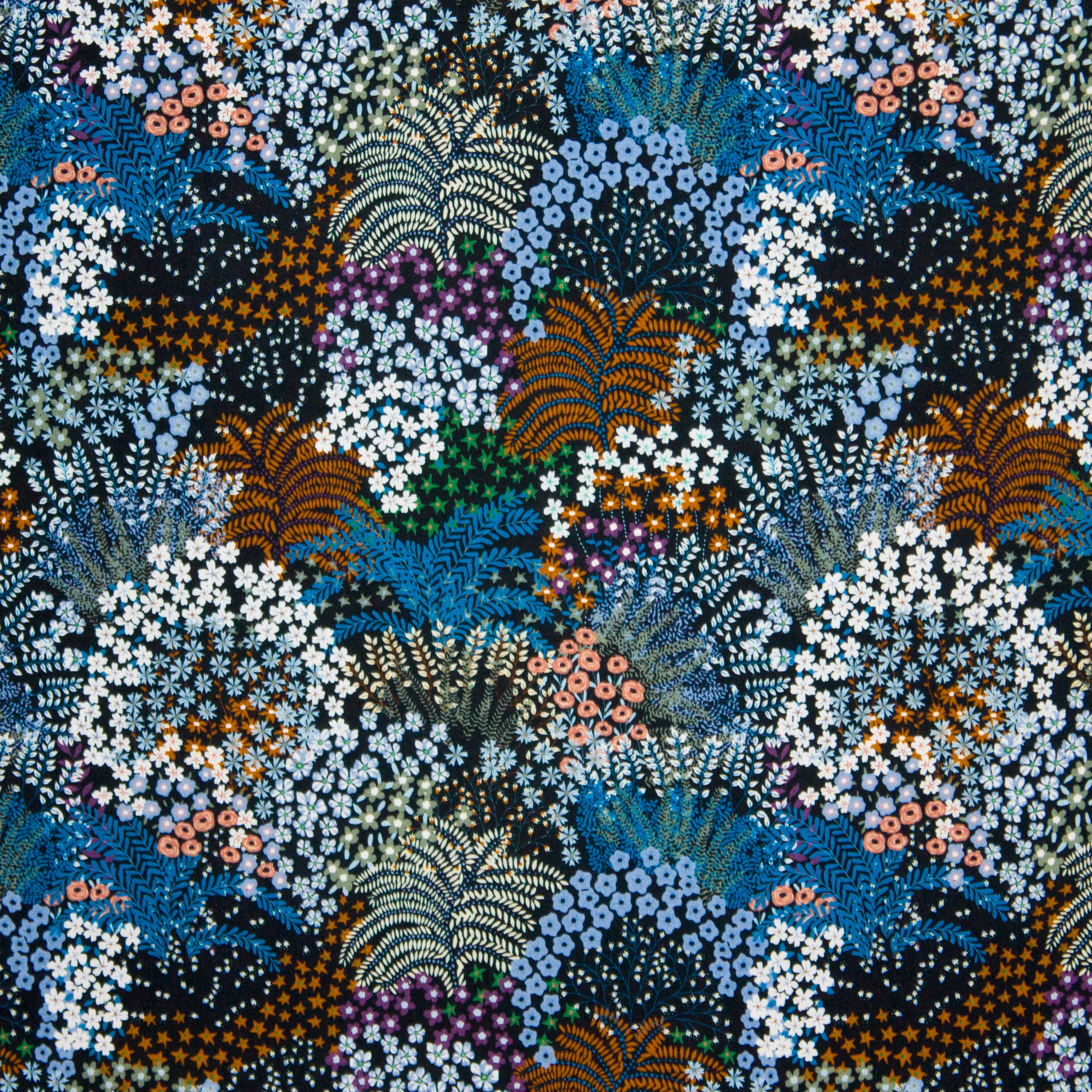 Zwarte viscose met bloemen