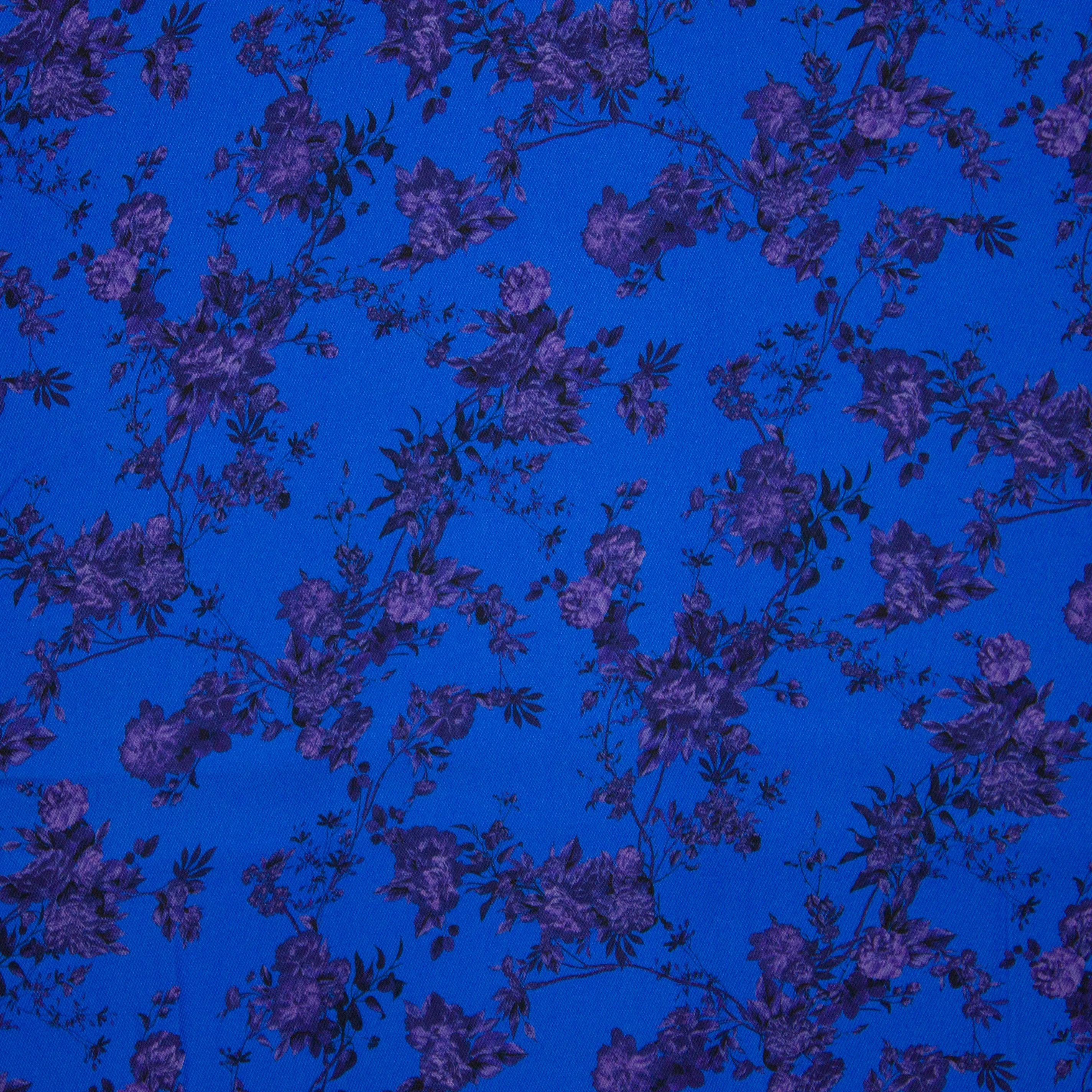 Blauwe viscose twill met paarse bloemen van La Maison Victor