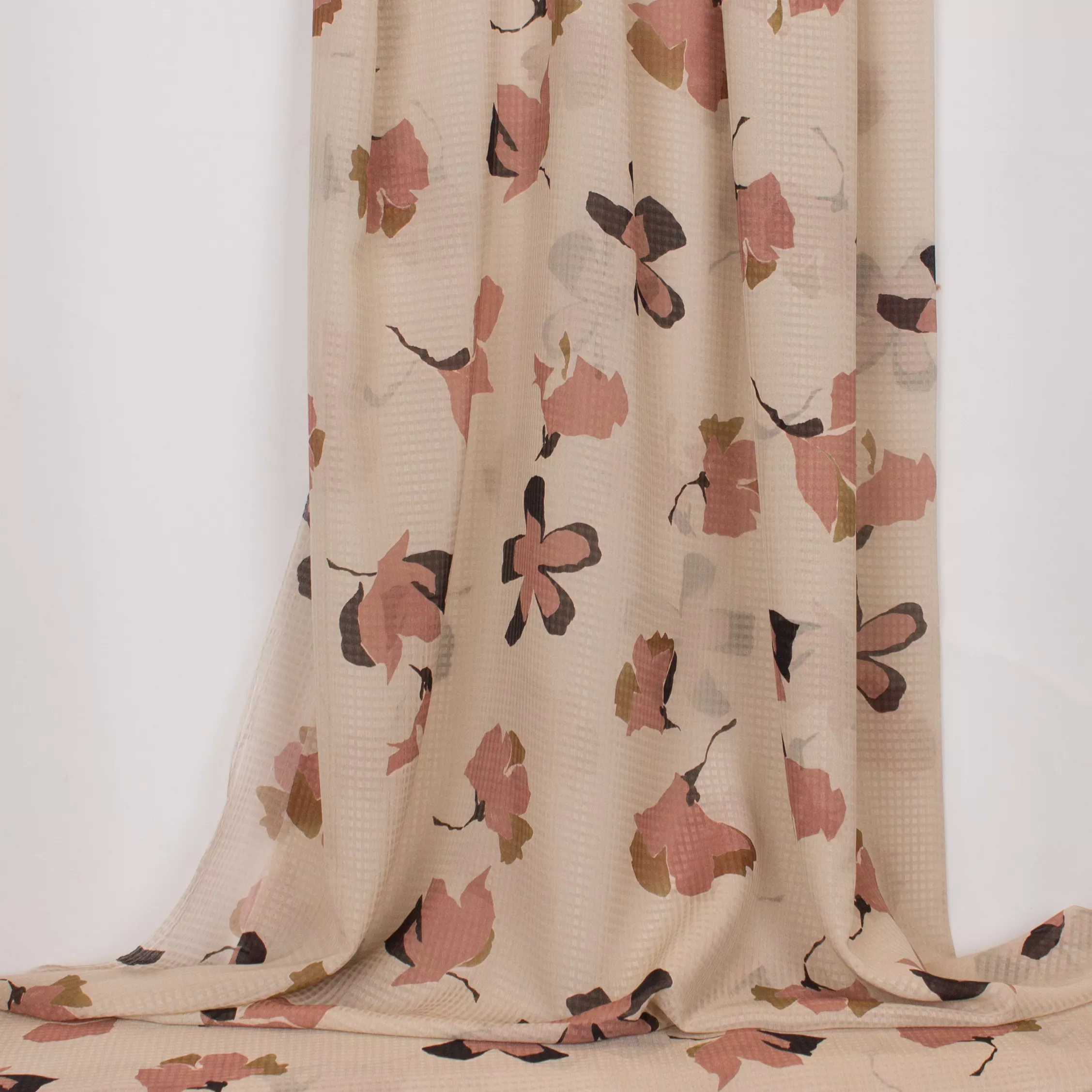 Doorschijnende polyester beige met oudroze bloemen - La Maison Victor
