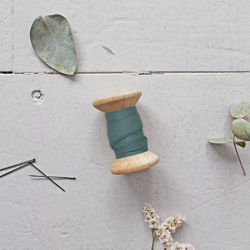 Biais 'dobby cactus' van Atelier Brunette