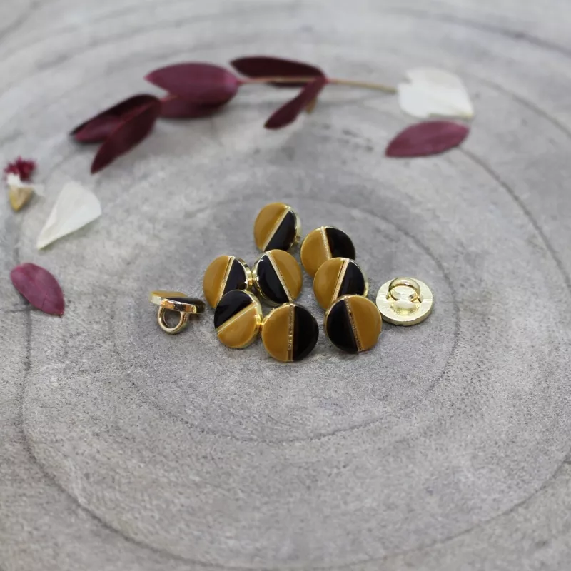 Knoopjes 9 mm 'Wink black ochre' van Atelier Brunette