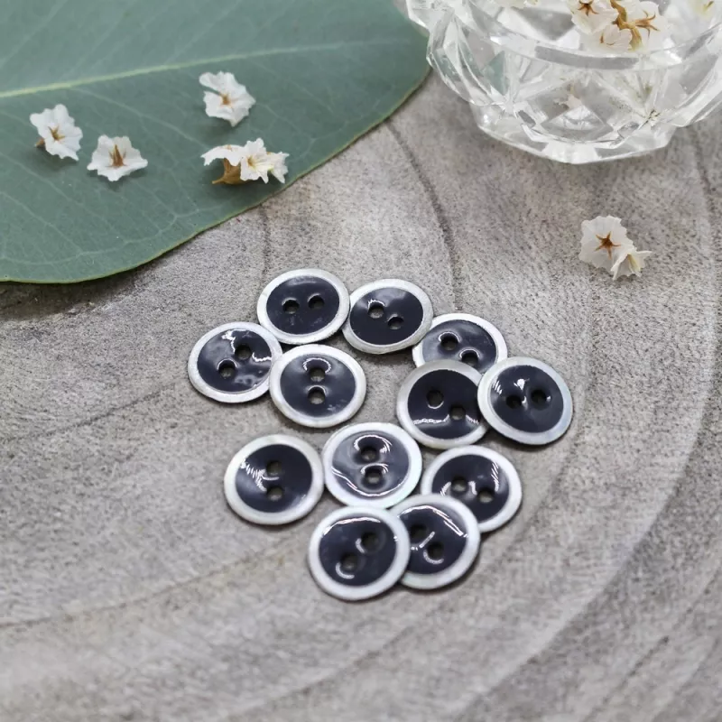 Knoopjes 10 mm 'Halo Night' van Atelier Brunette